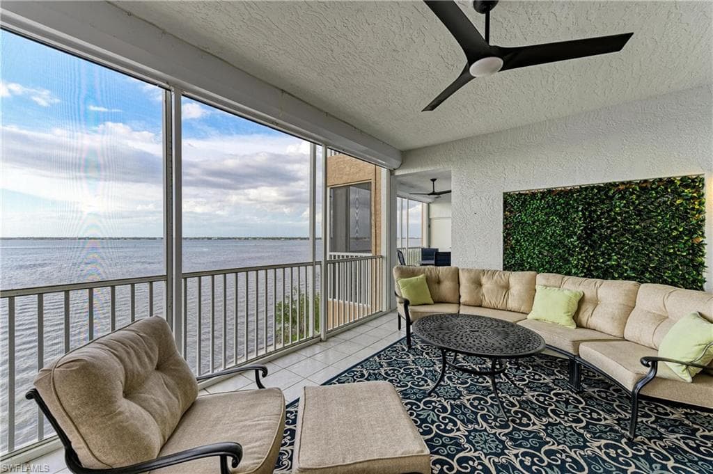 14813 Laguna DR 401-22