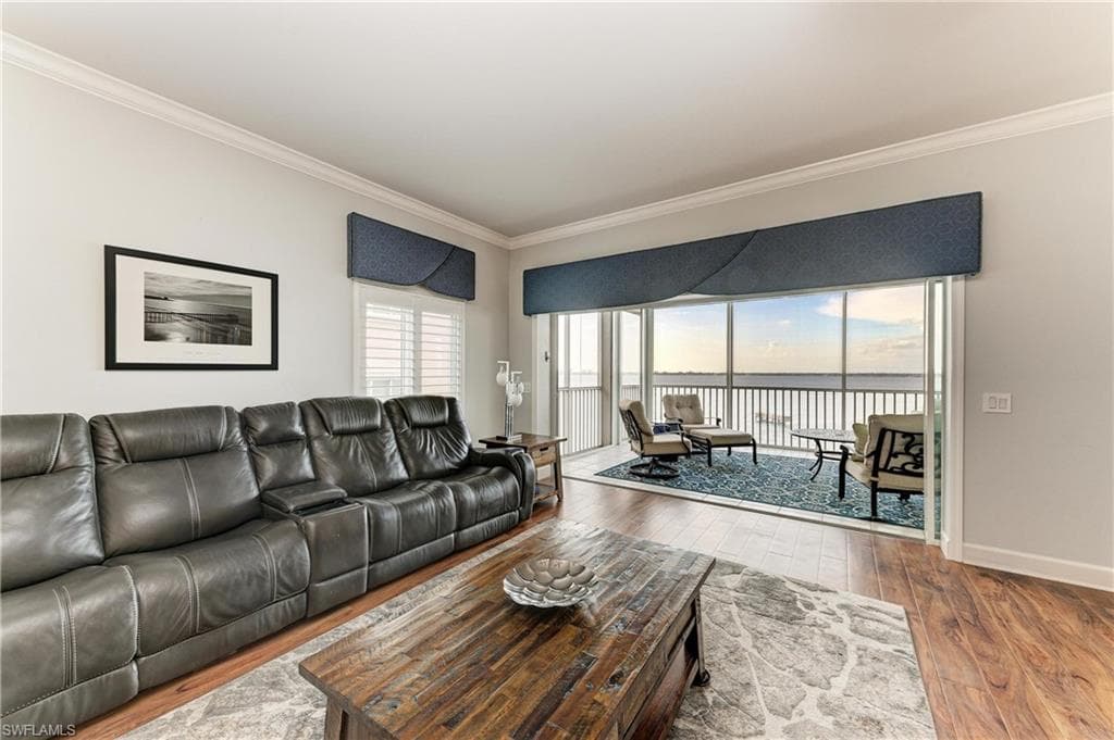 14813 Laguna DR 401-21