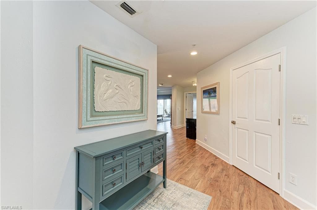 14813 Laguna DR 401-8