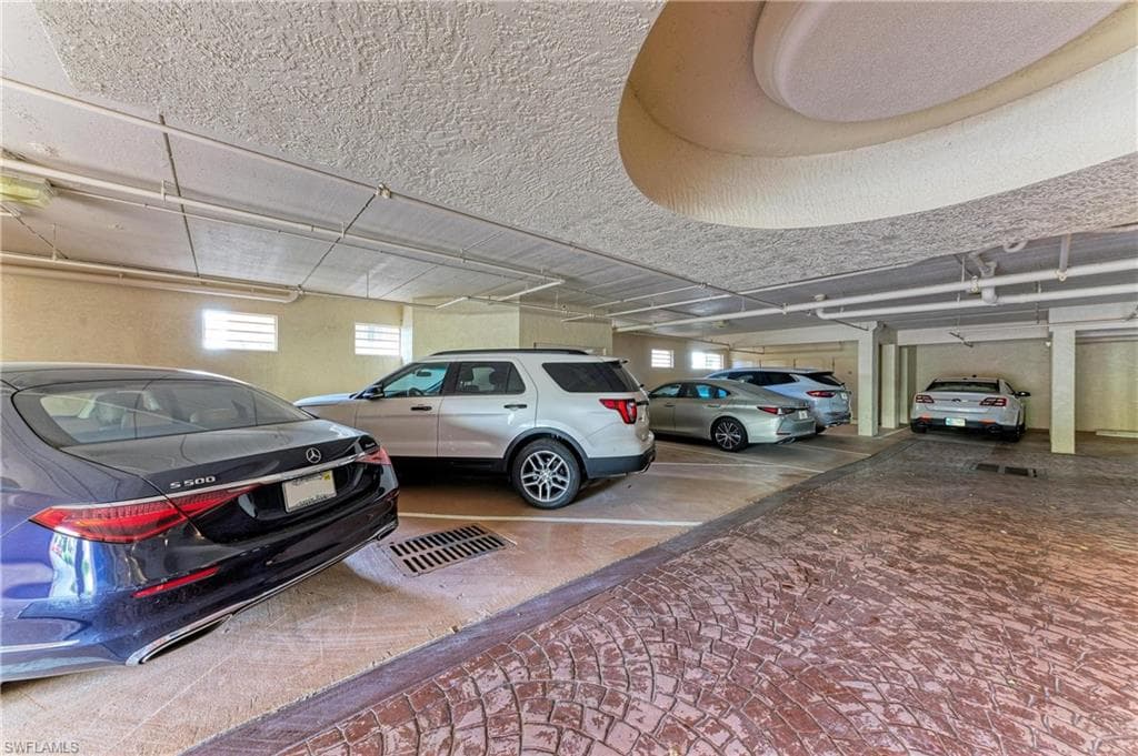 14813 Laguna DR 401-44