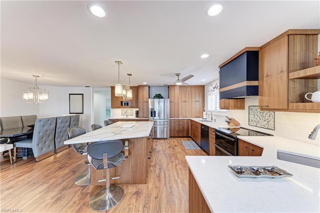 14813 Laguna DR 401-10