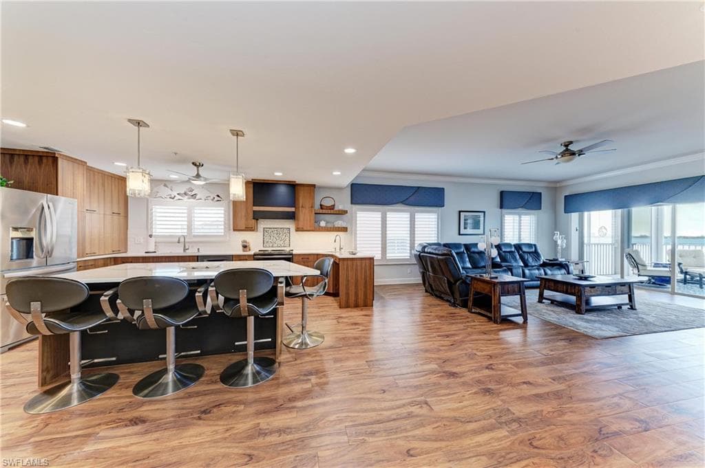 14813 Laguna DR 401-18