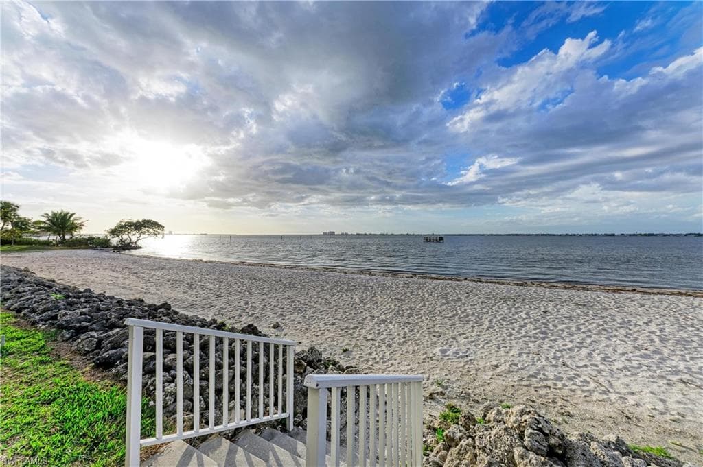 14813 Laguna DR 401-43