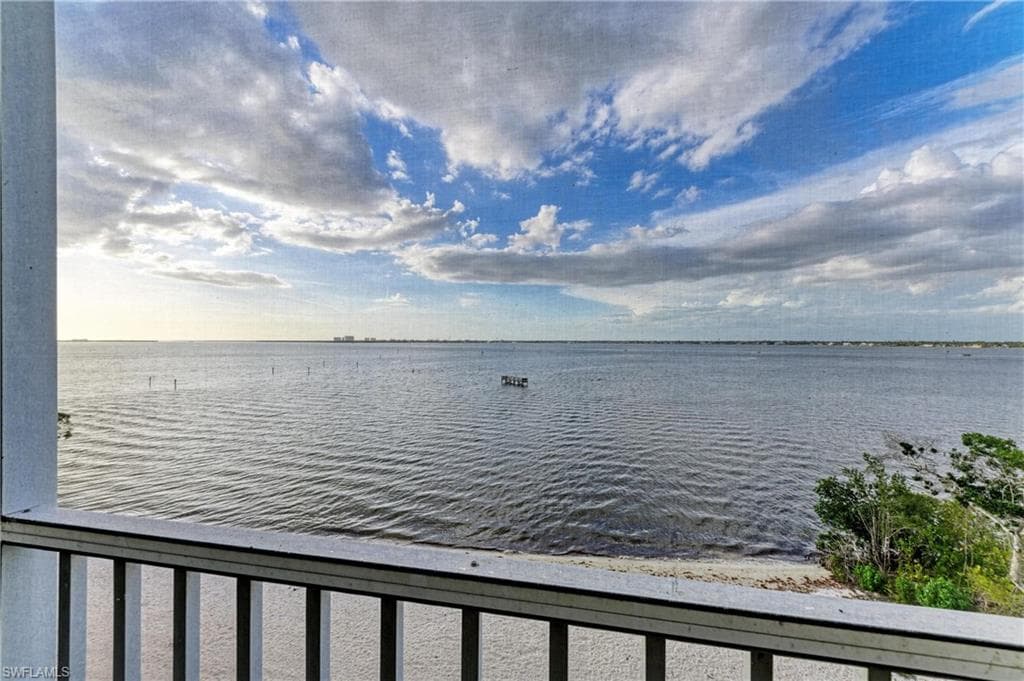 14813 Laguna DR 401-24
