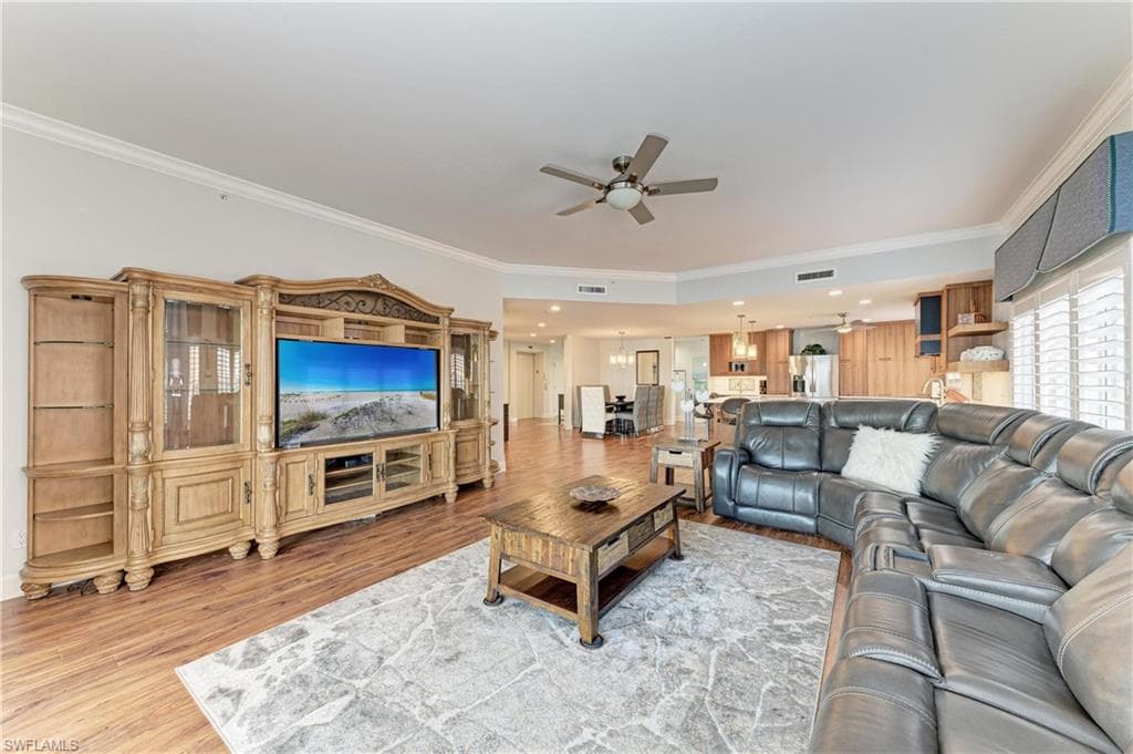 14813 Laguna DR 401-20