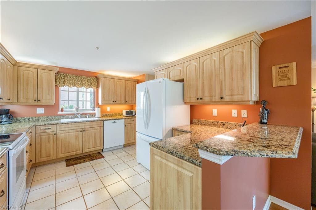 760 Waterford DR 203-5