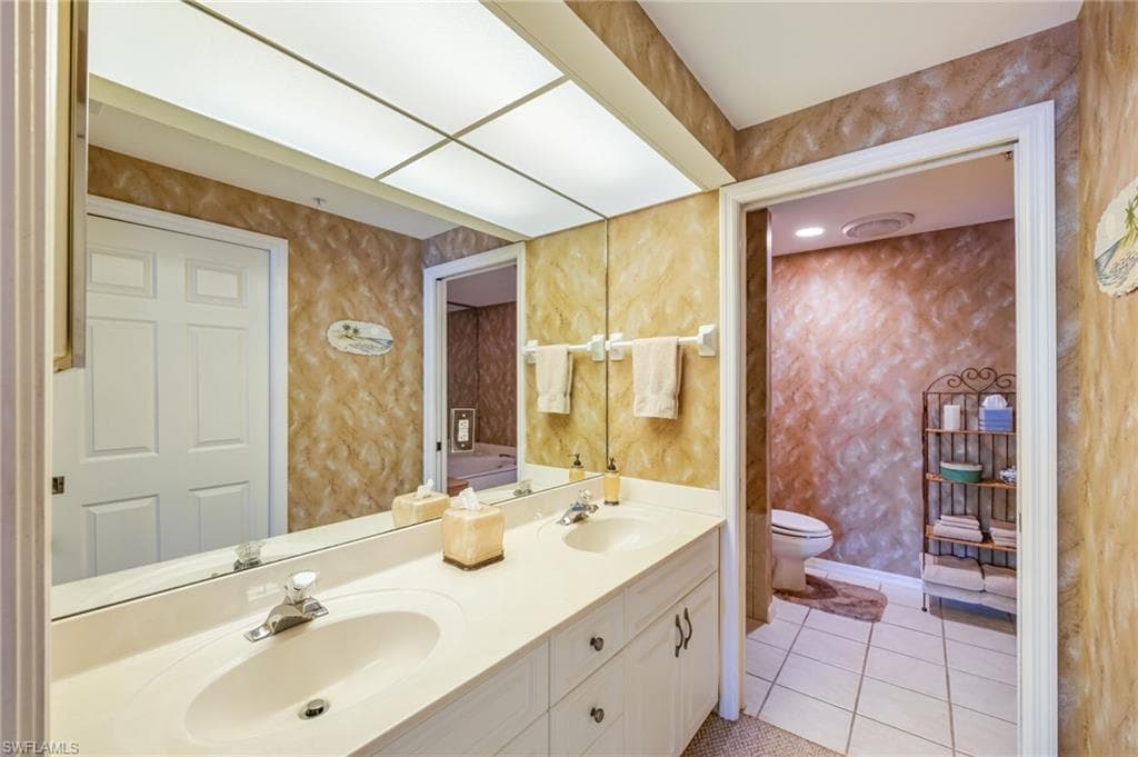 760 Waterford DR 203-13