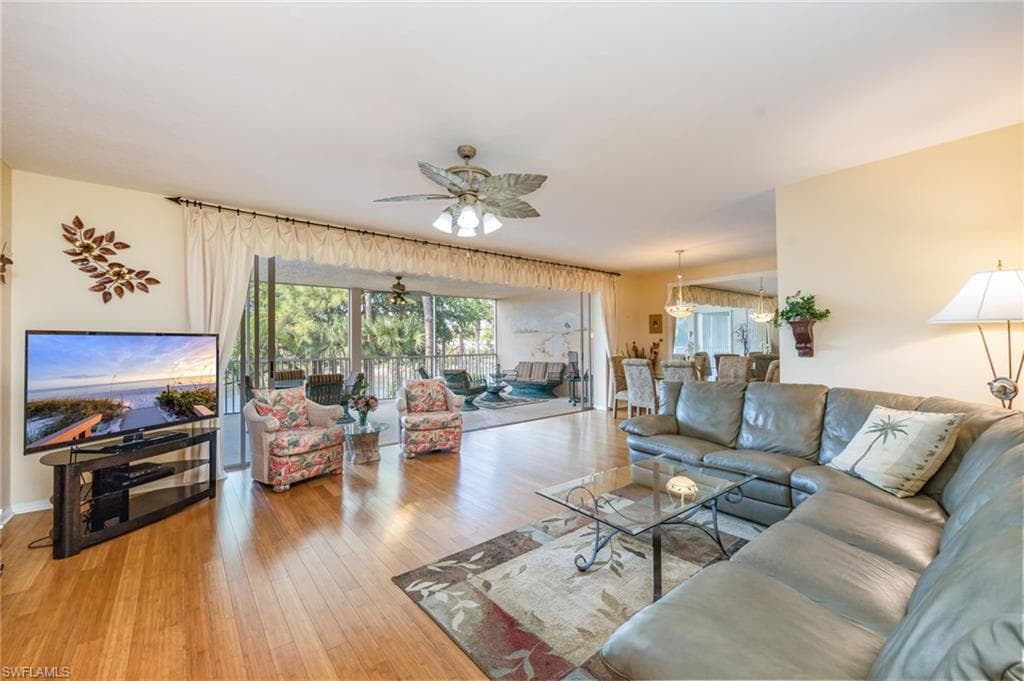 760 Waterford DR 203-3