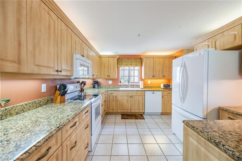 760 Waterford DR 203-7