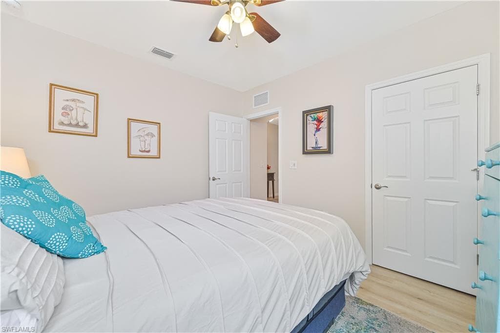 3275 Birchin LN-25