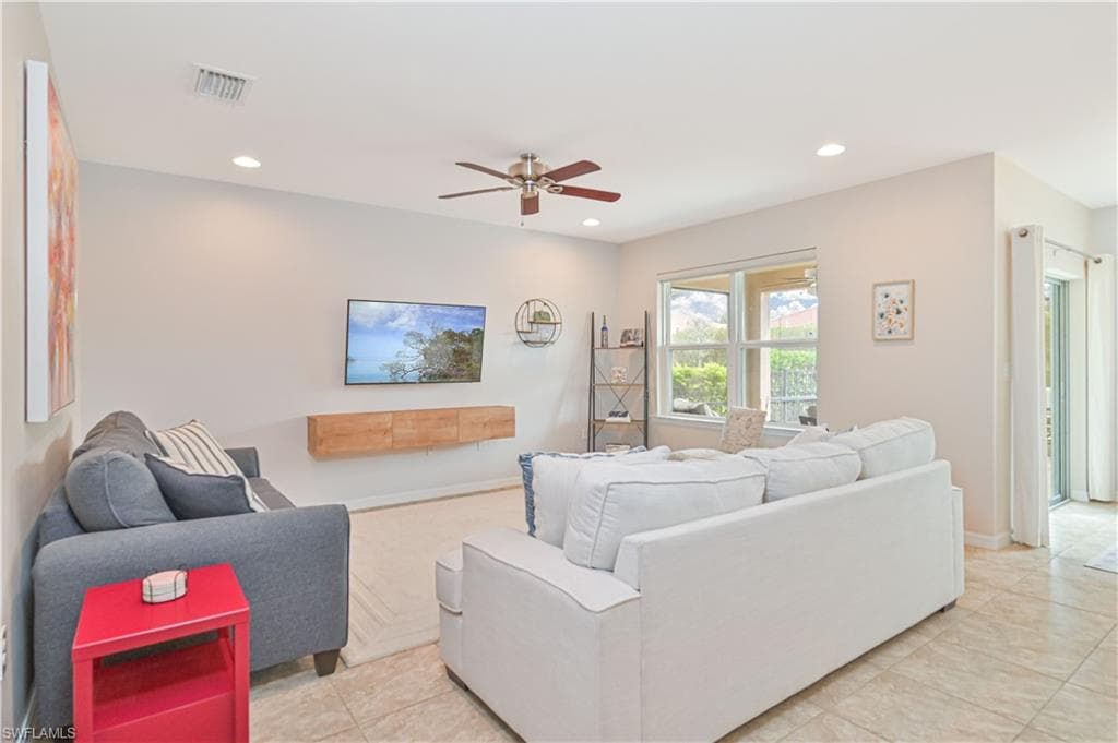 3275 Birchin LN-13