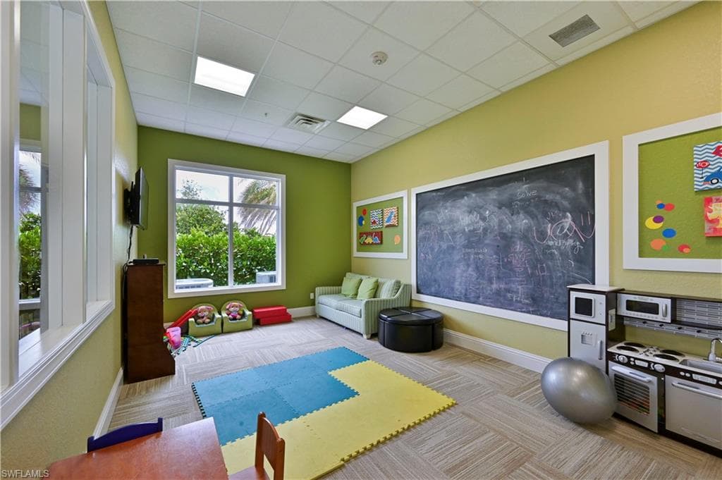 3275 Birchin LN-40