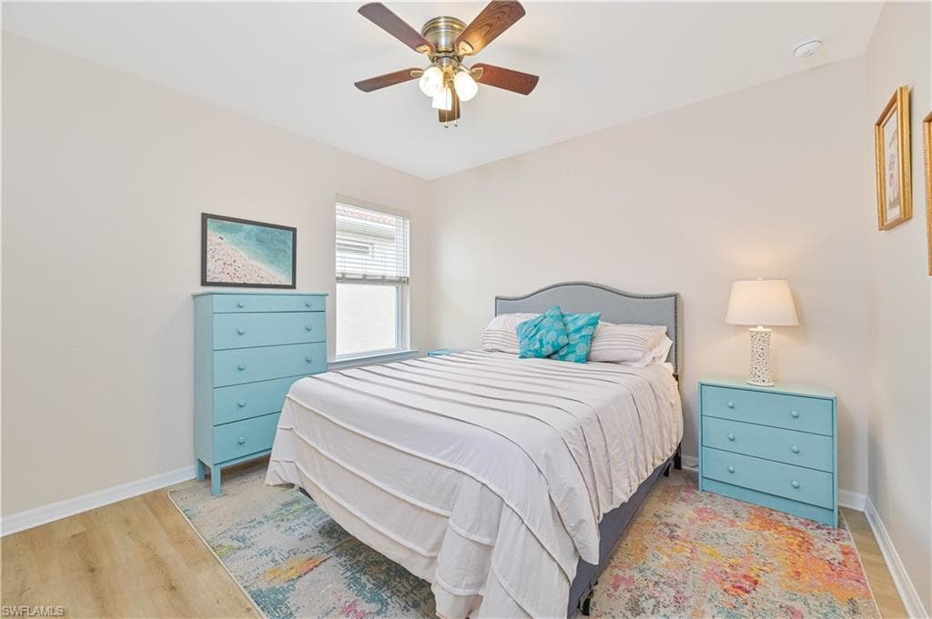 3275 Birchin LN-24