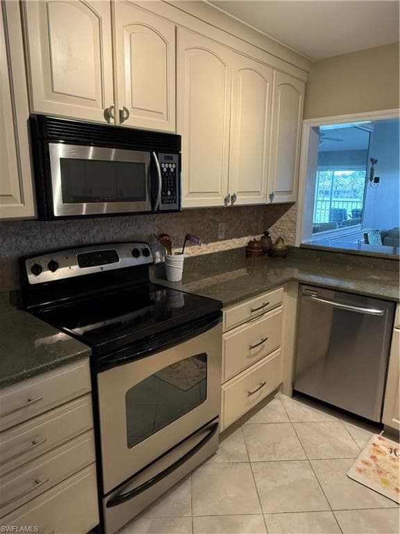 760 Augusta BLVD D204-22