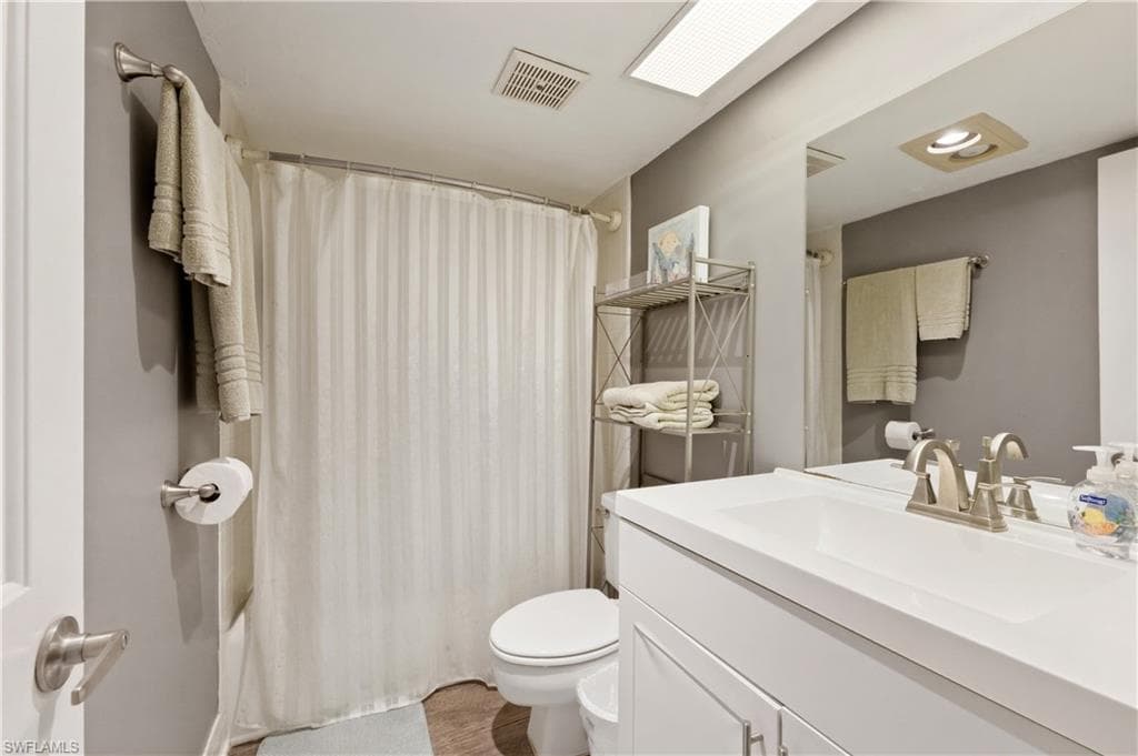 25810 Hickory BLVD 208-16
