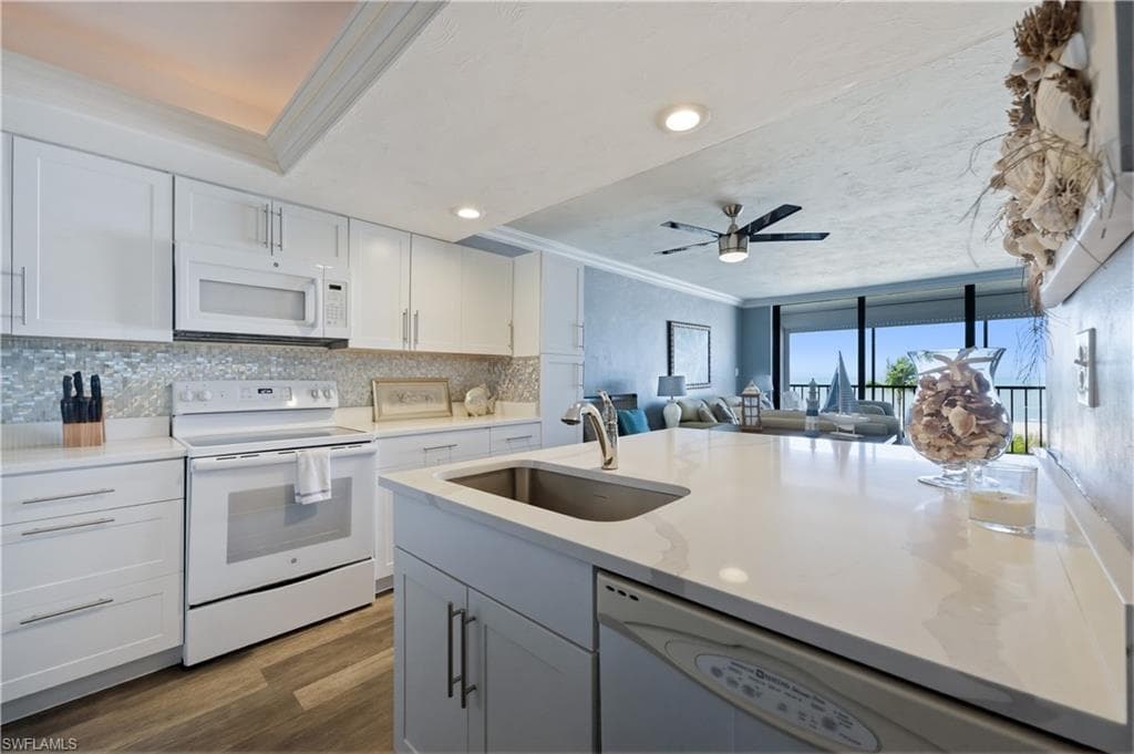 25810 Hickory BLVD 208-8