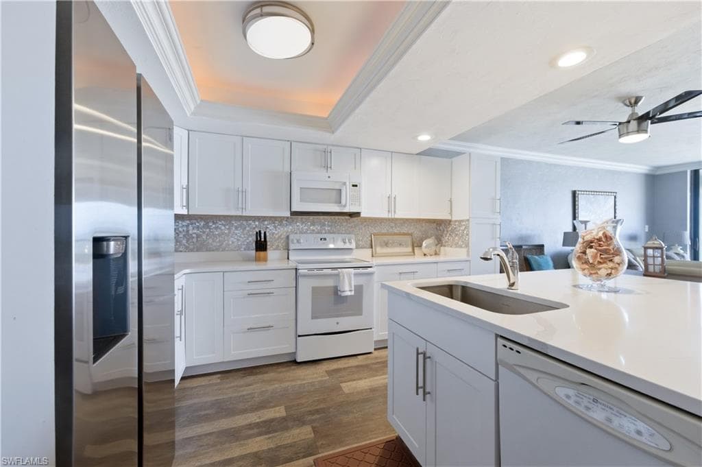 25810 Hickory BLVD 208-10