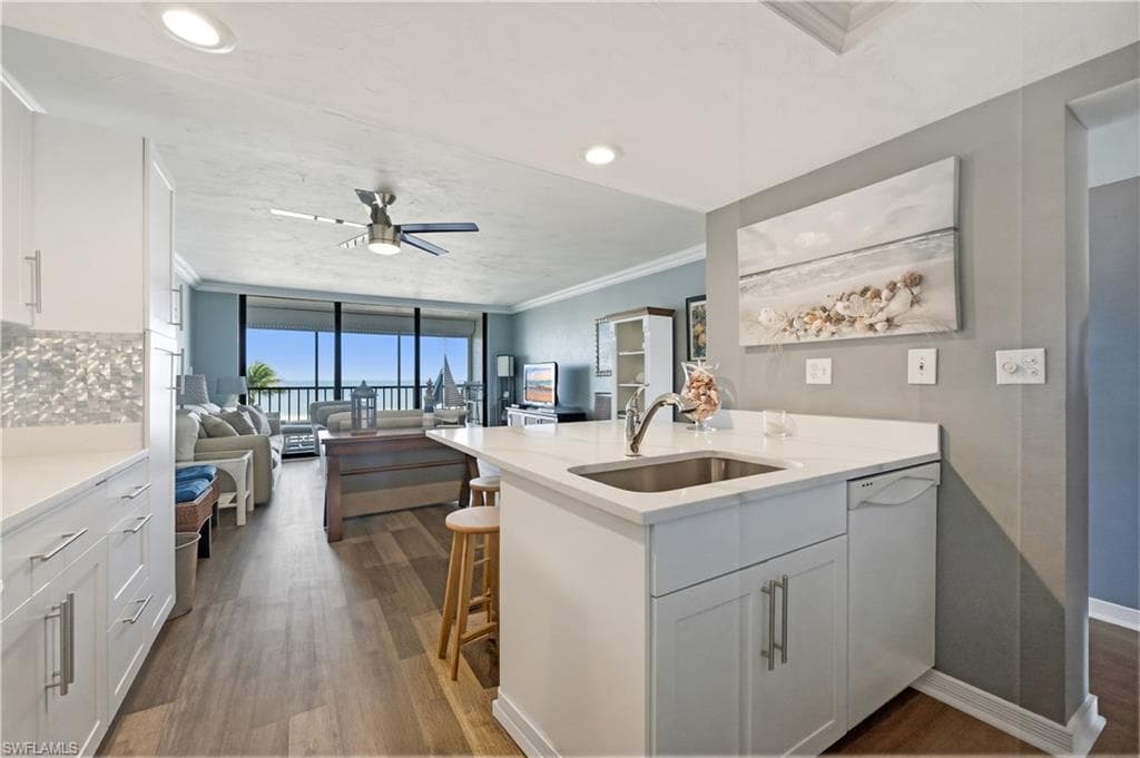 25810 Hickory BLVD 208-7