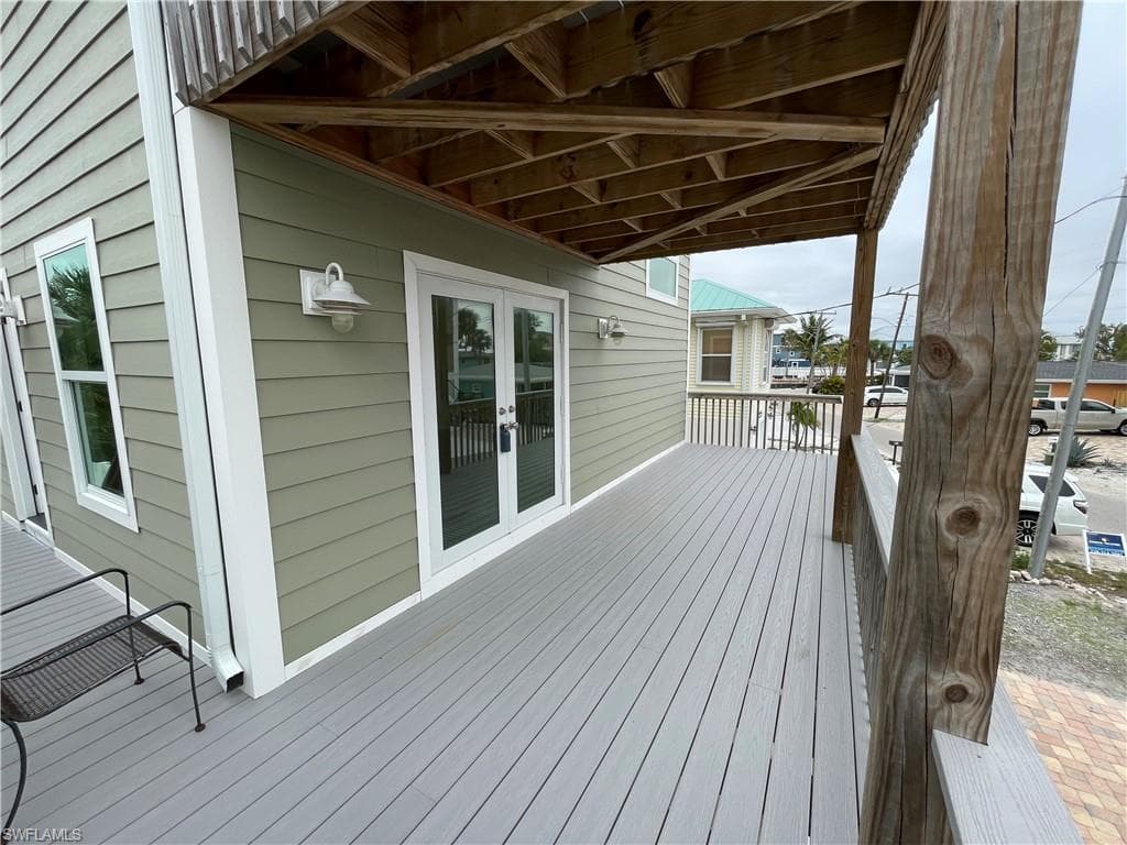 235 Miramar ST-20