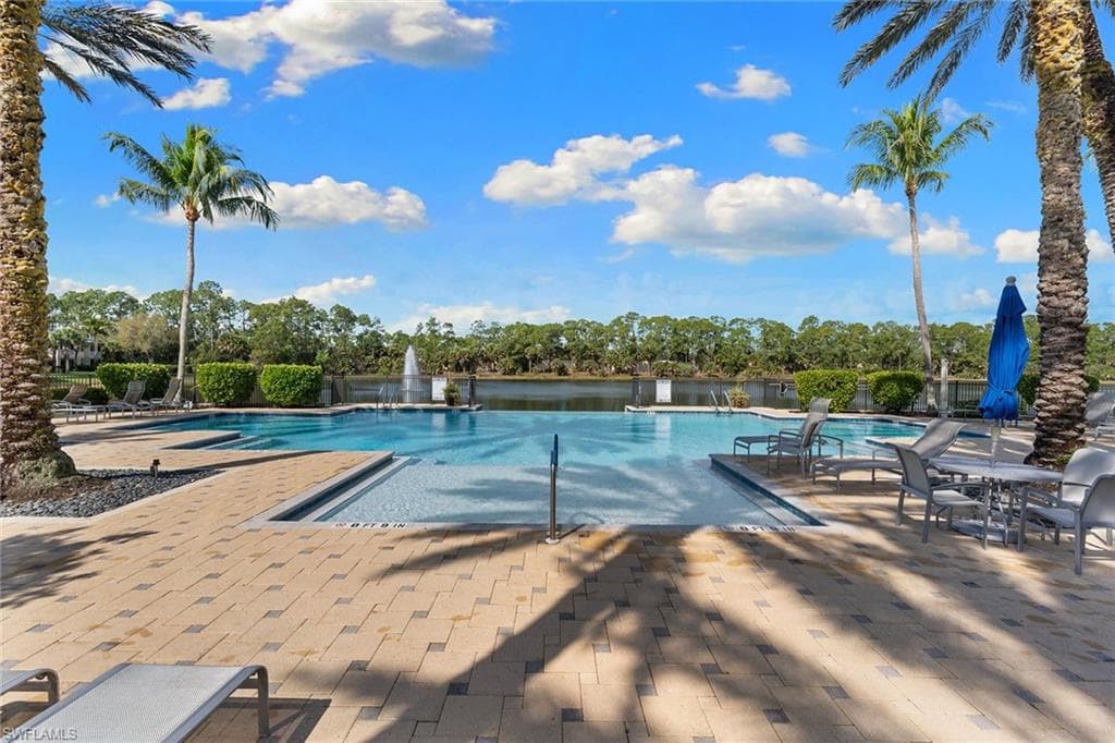 1882 Tarpon Bay DR S 101-21