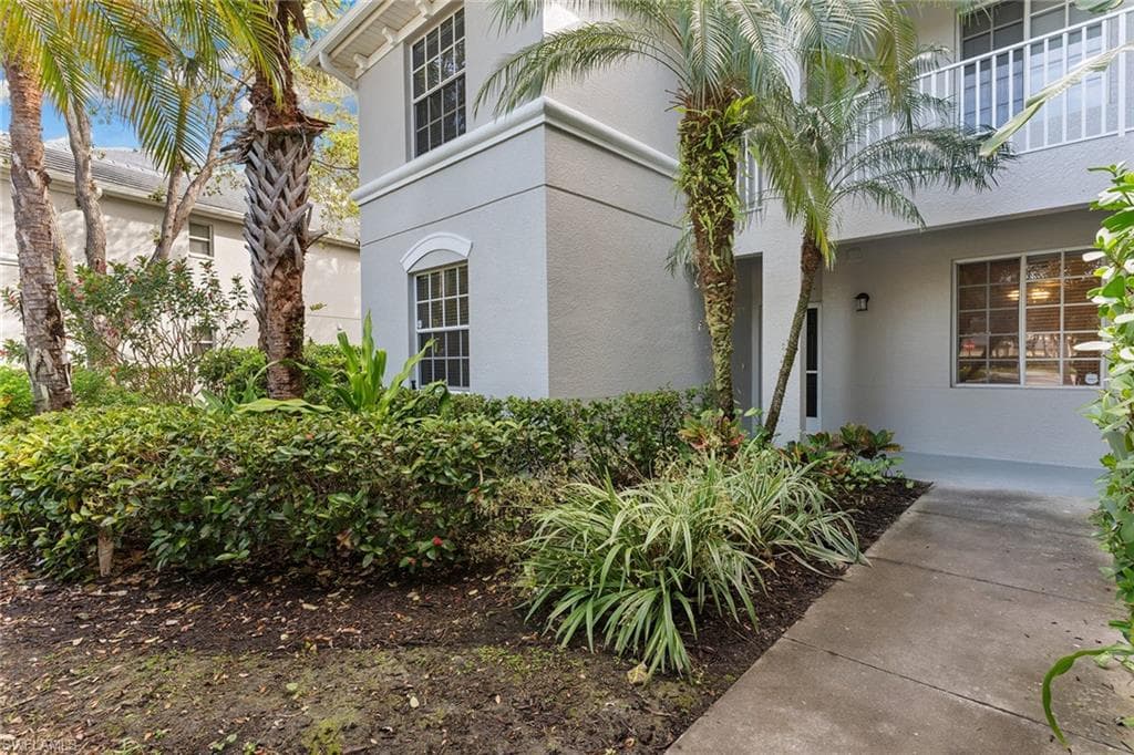 1882 Tarpon Bay DR S 101-18