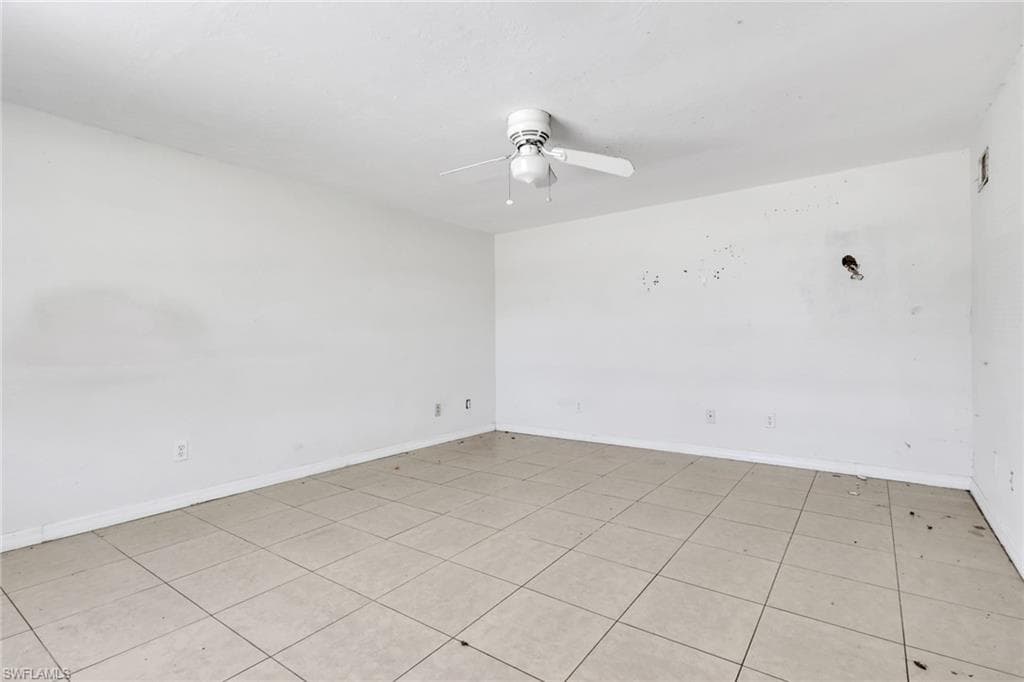 5326 Dixie DR-12