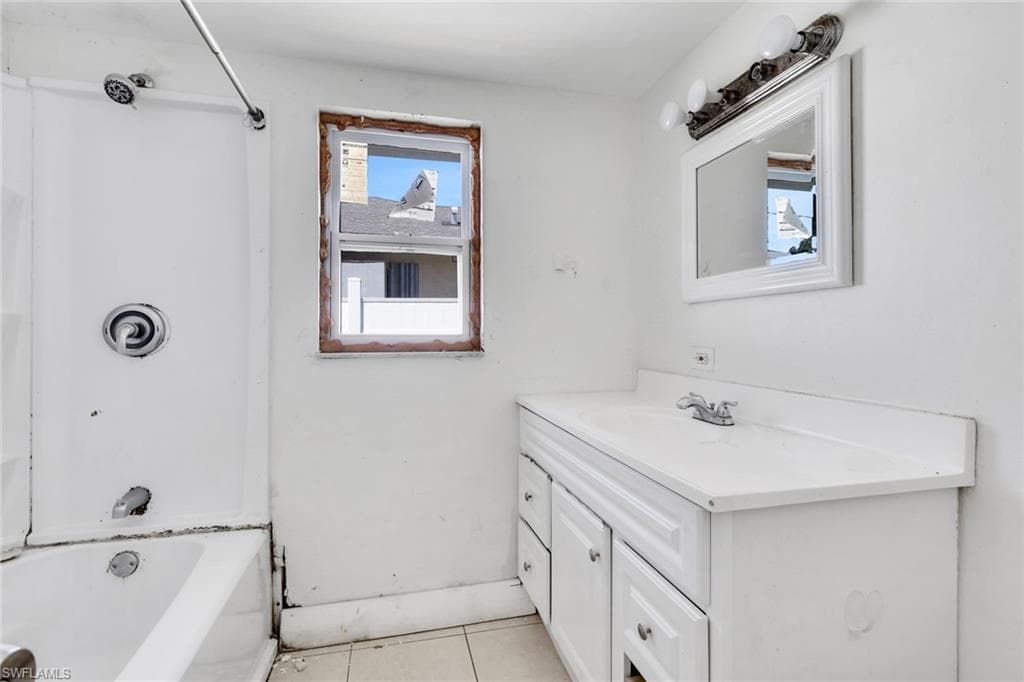 5326 Dixie DR-15