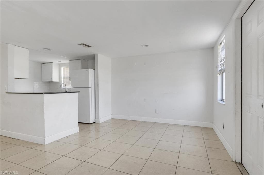 5326 Dixie DR-2