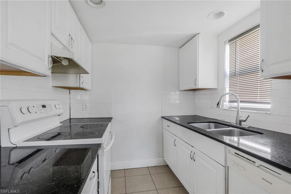 5326 Dixie DR-4