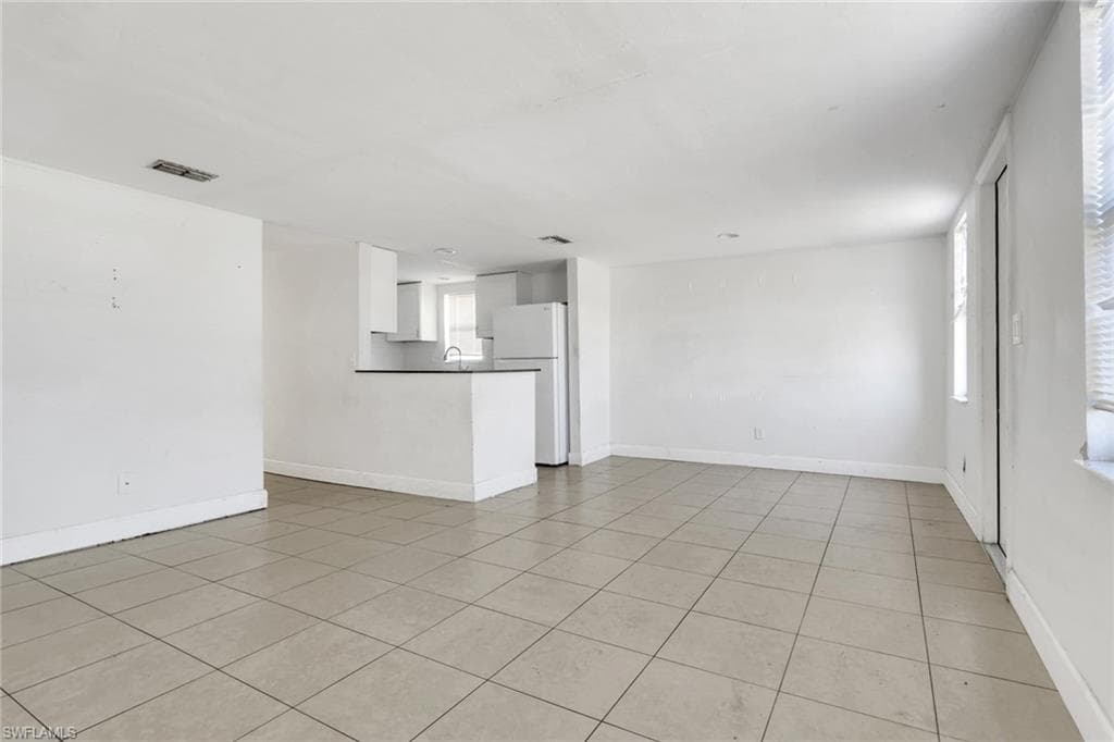 5326 Dixie DR-10