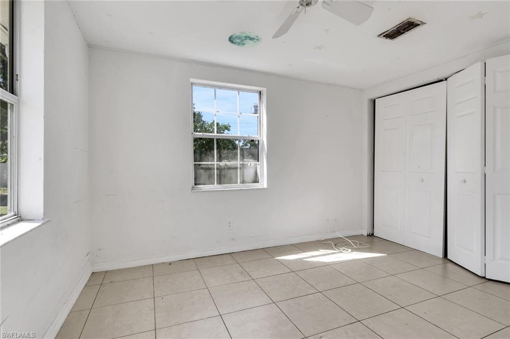 5326 Dixie DR-18