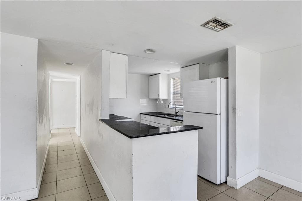 5326 Dixie DR-3