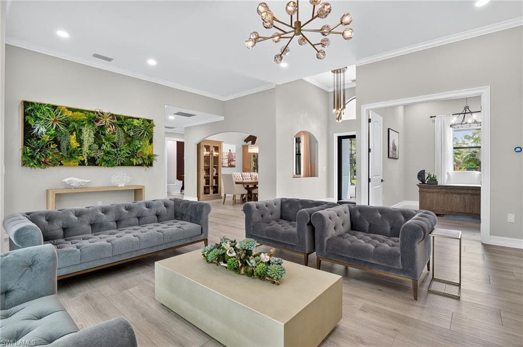 443 Weber BLVD S-18