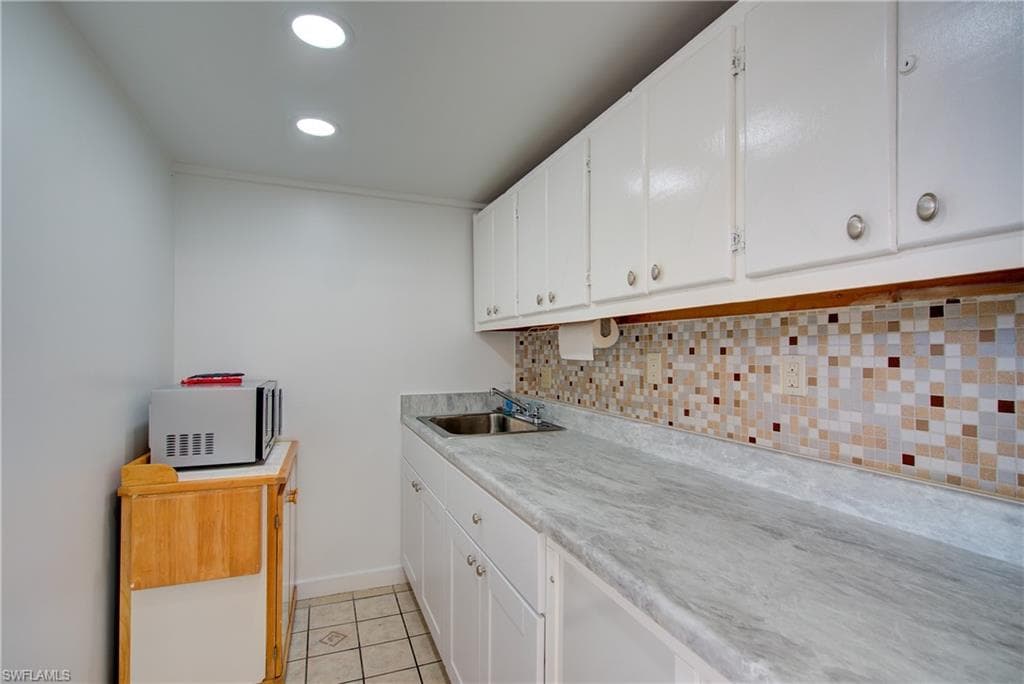 402 SE 42nd TER 3-26