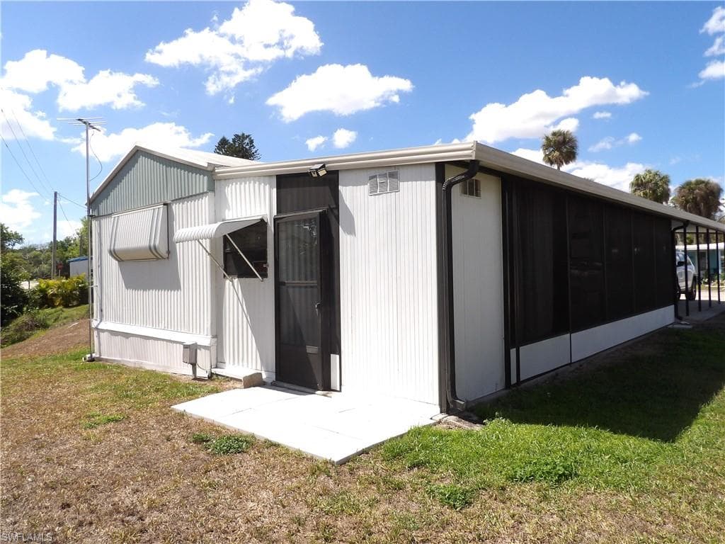 113 Lantern LN-19