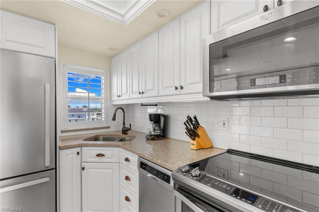 5000 ESTERO BLVD 305-12