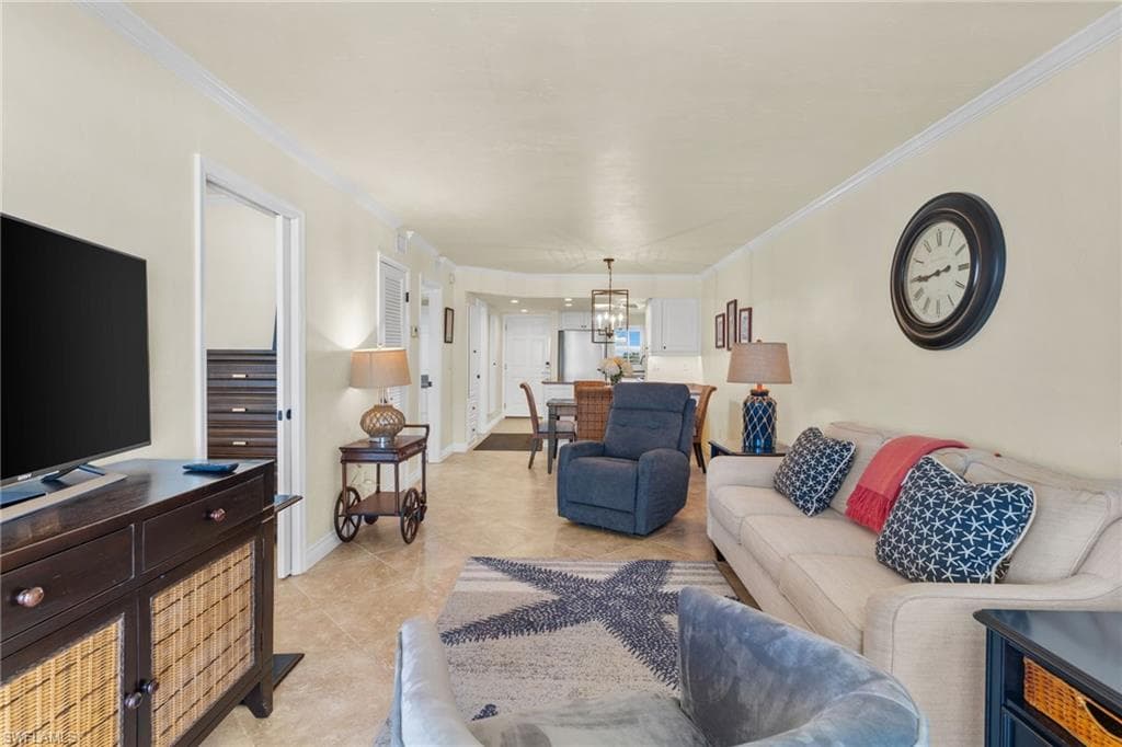 5000 ESTERO BLVD 305-8