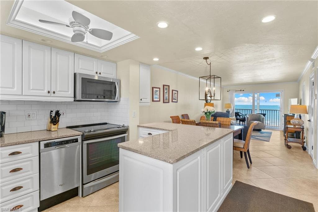 5000 ESTERO BLVD 305-10