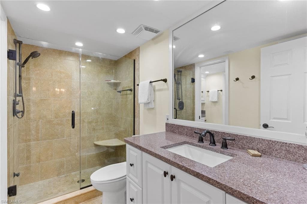 5000 ESTERO BLVD 305-18