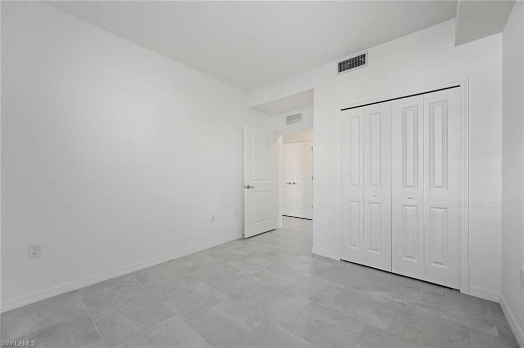 5609 Newcastle CT 5411-12