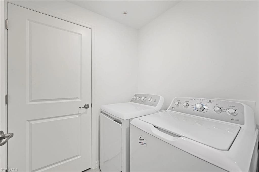 5609 Newcastle CT 5411-15