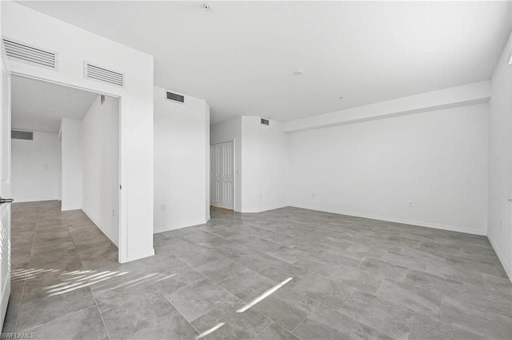 5609 Newcastle CT 5411-11