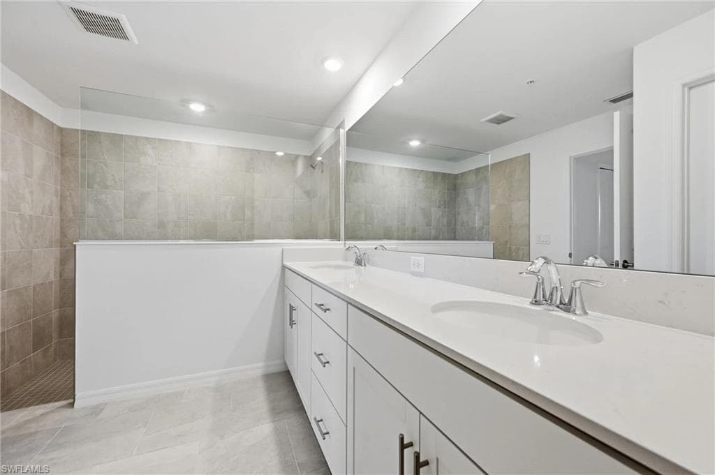 5609 Newcastle CT 5411-14