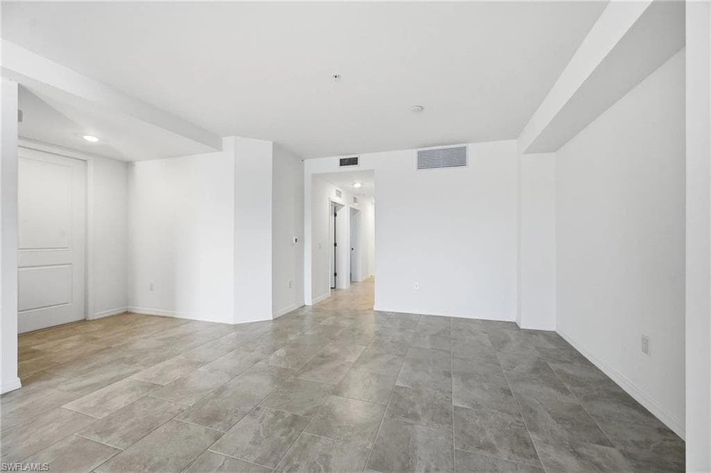 5609 Newcastle CT 5411-10