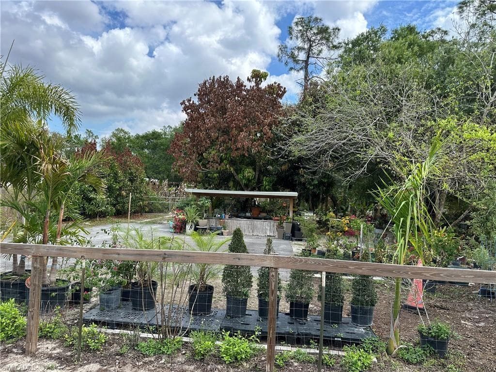 9320 Buckingham RD-16