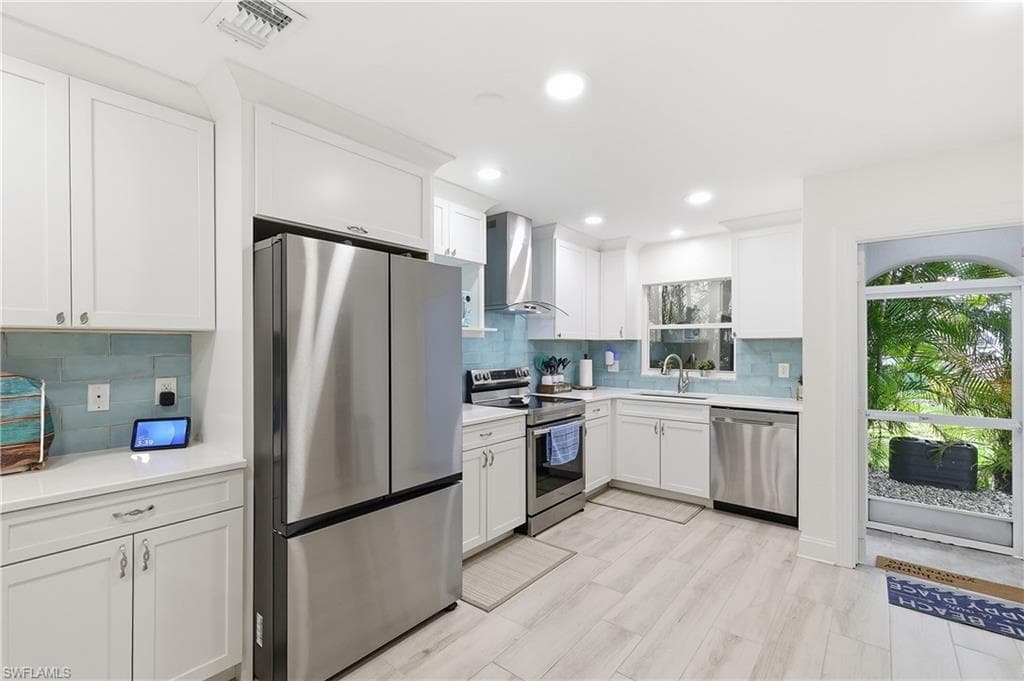 1220 SE 40th ST 8-4
