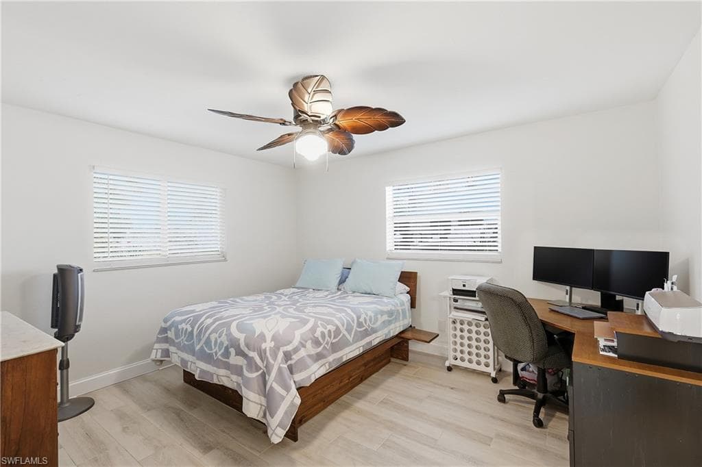 1220 SE 40th ST 8-13
