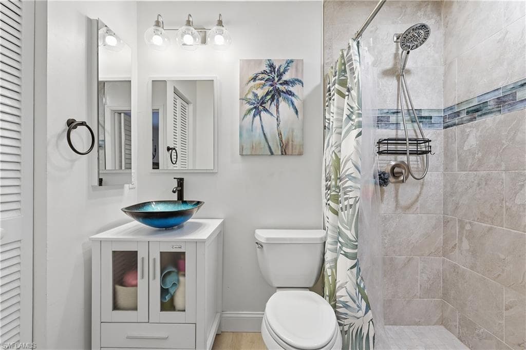 1220 SE 40th ST 8-20