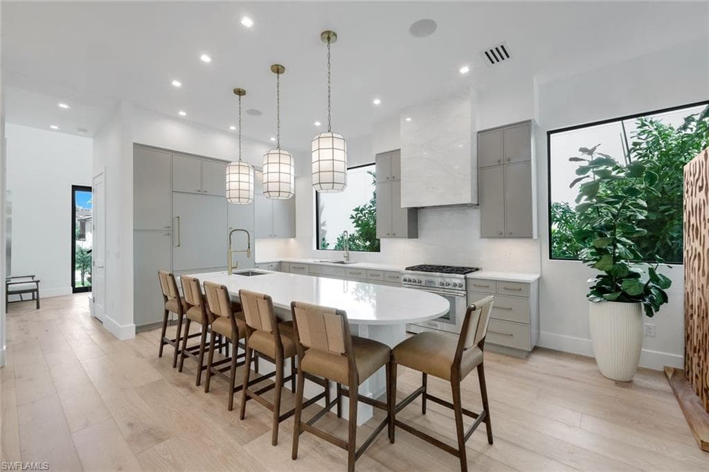 513 92nd AVE N-2