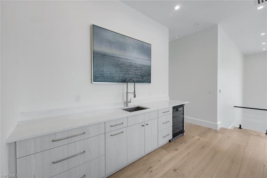 513 92nd AVE N-27